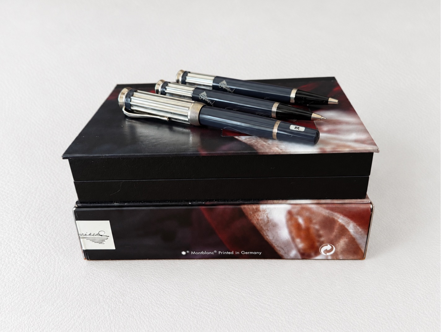 Montblanc Charles Dickens Writers Limited Edition 3 pen Set FP BP MP 18K Medium Nib | new