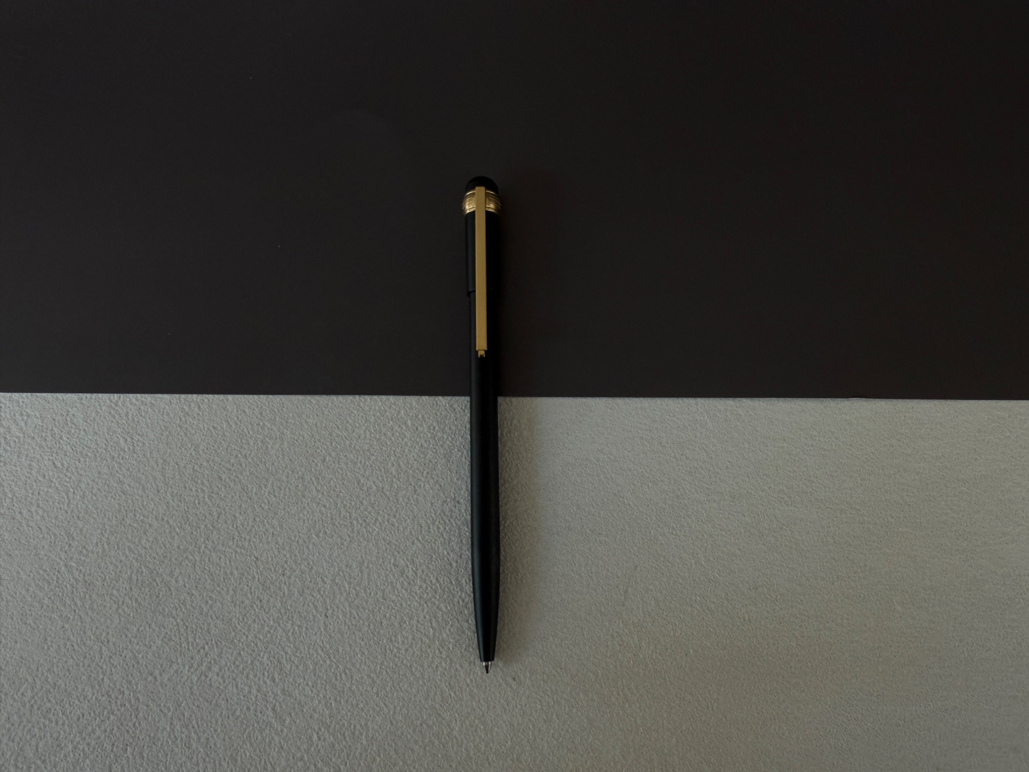Montblanc Scenium Ballpoint Pen Black Gold Trim