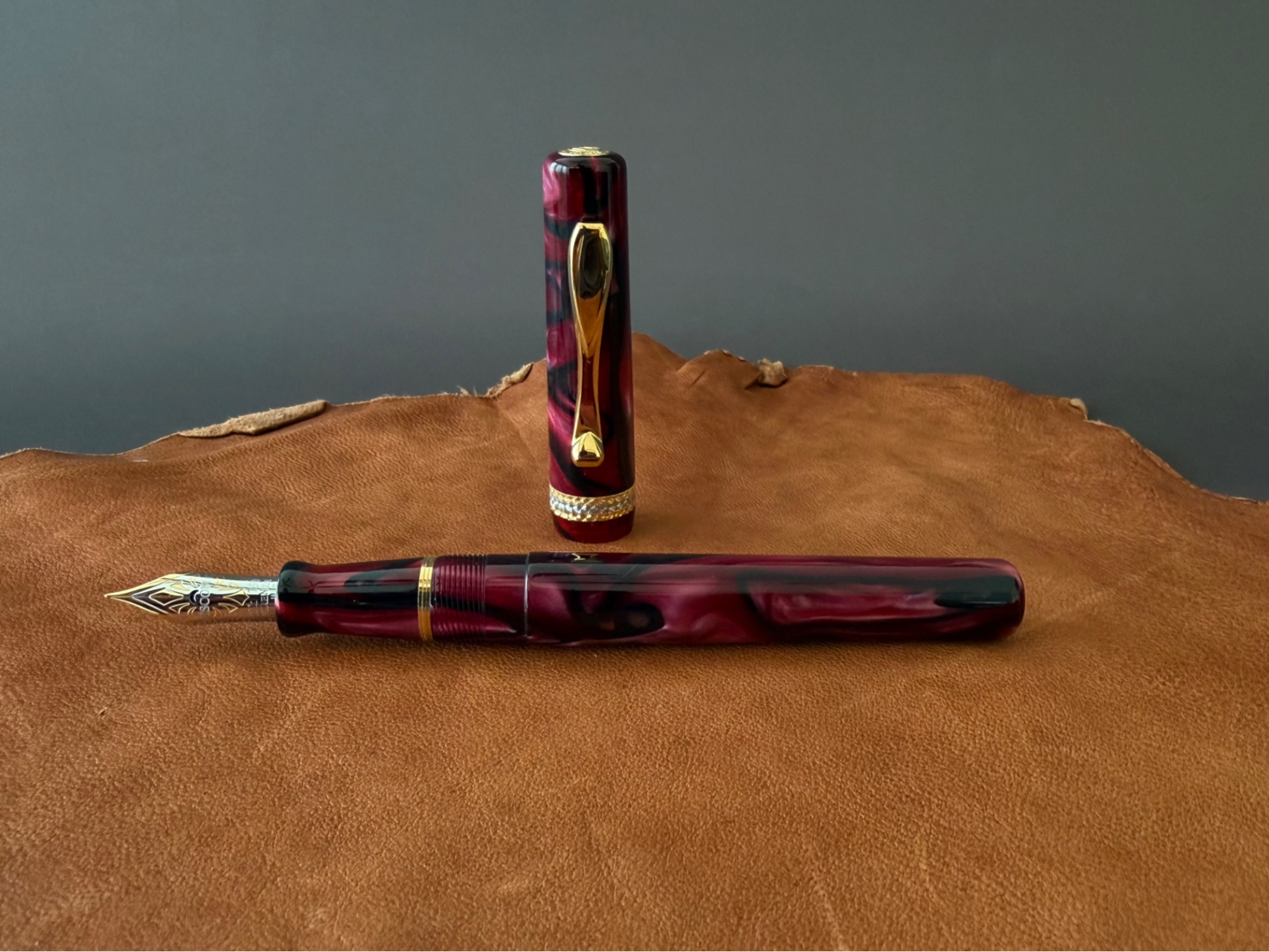 Visconti Kaleido Limited Edition 01/50 Burgundy Celluloid Fountain Pen 18K Nib