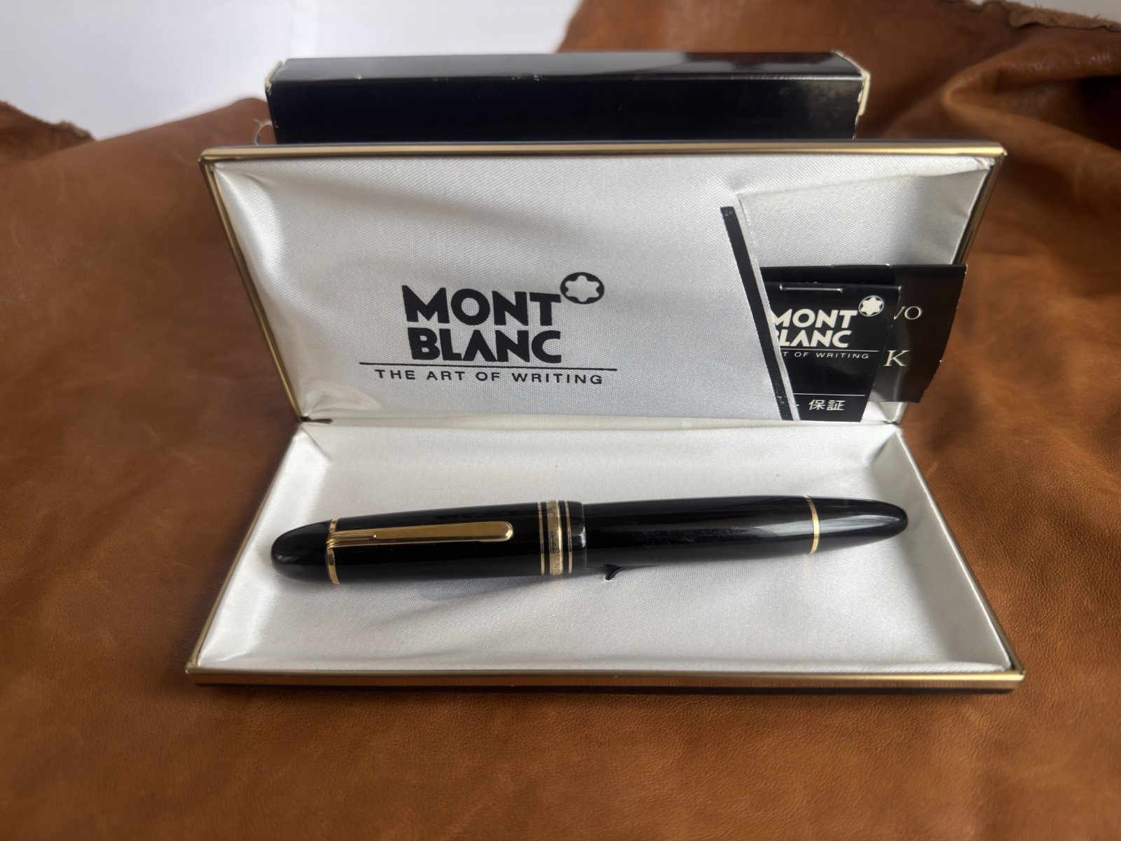 Montblanc Meisterstuck 149 Fountain Pen 18C Gold Broad Nib - Image 2