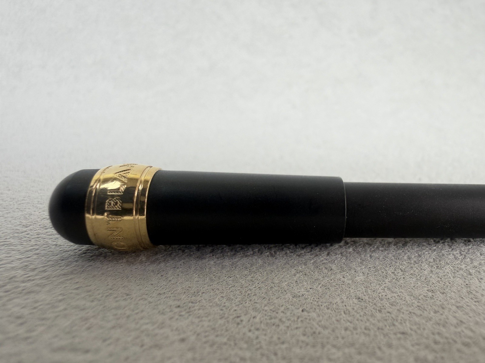 Montblanc Scenium Ballpoint Pen Black Gold Trim - Image 6