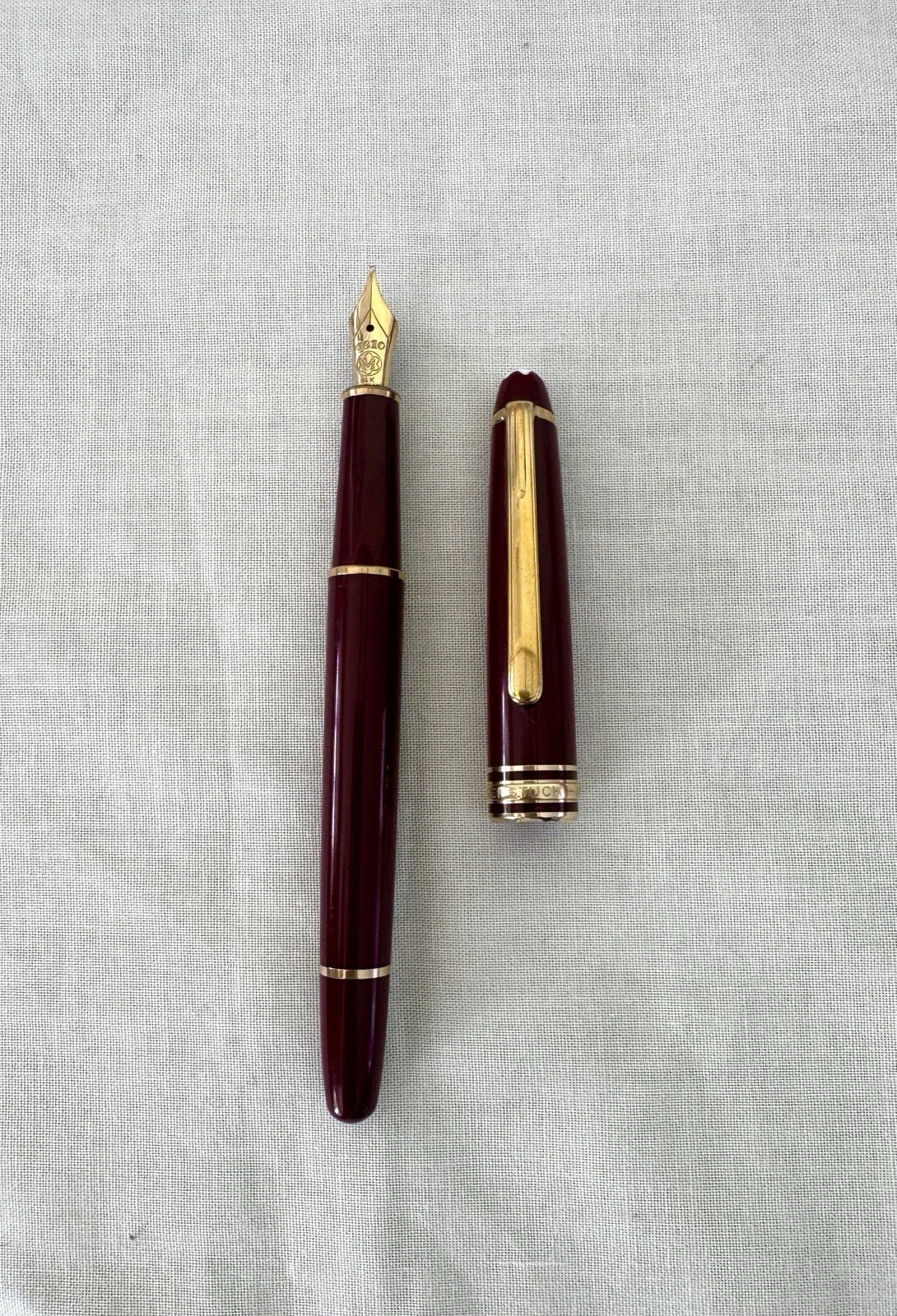 Montblanc Meisterstuck 144 Fountain Pen Burgundy Gold M Nib - Image 2