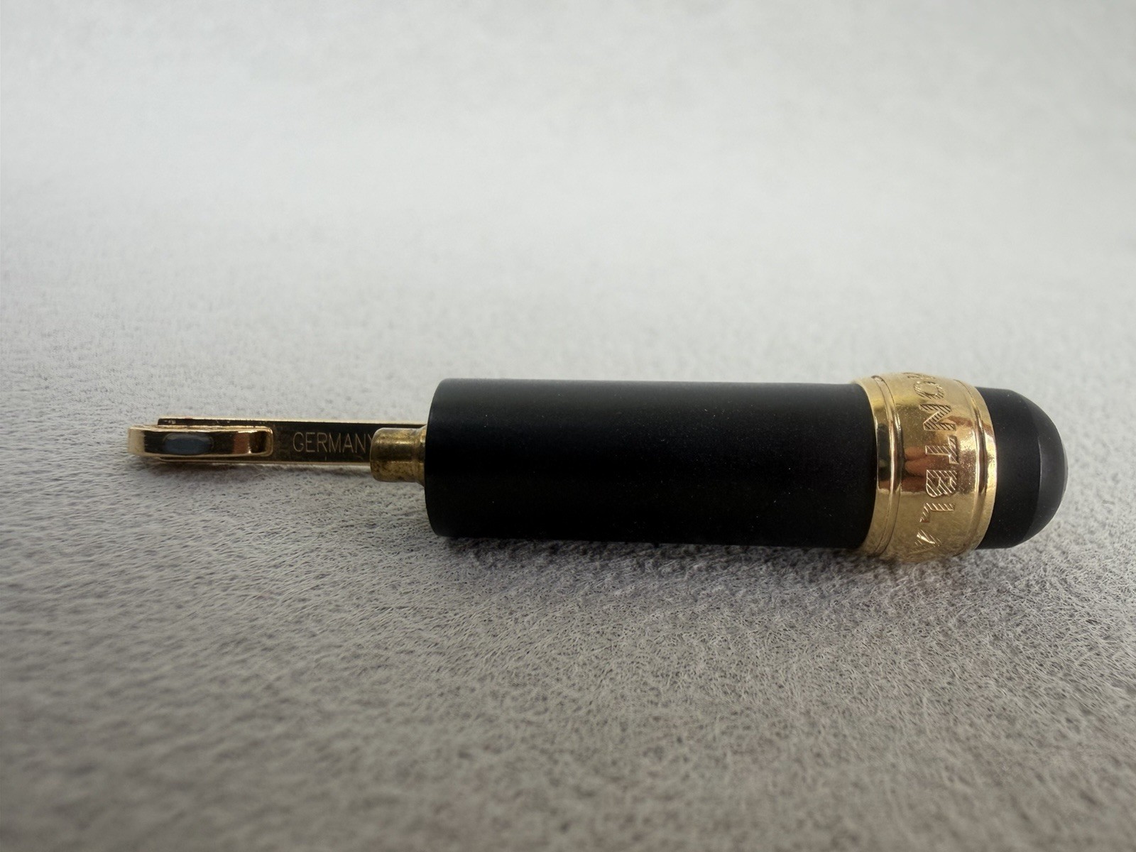 Montblanc Scenium Ballpoint Pen Black Gold Trim - Image 9