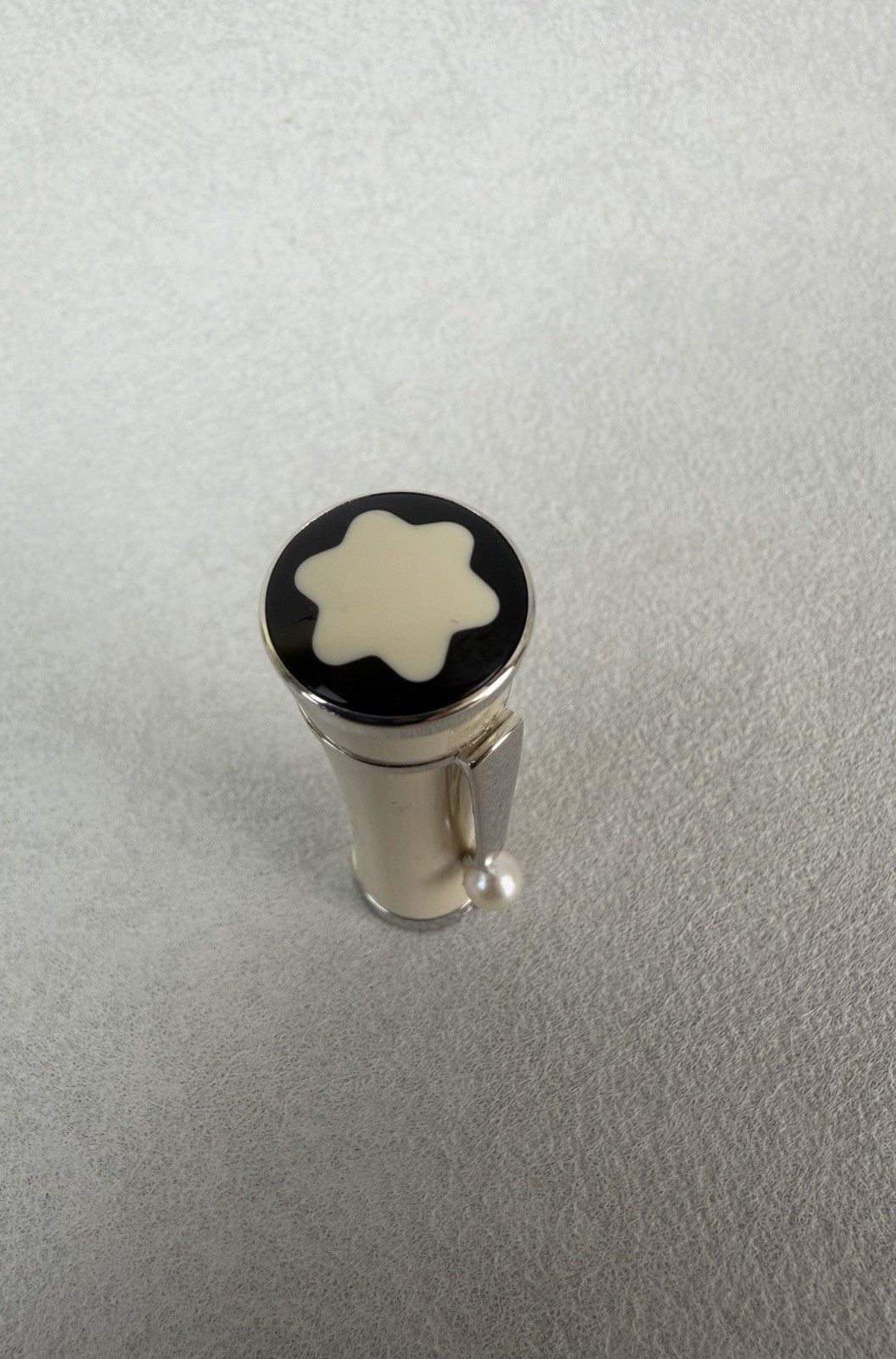 Montblanc Greta Garbo Special Edition Fountain Pen 18K Gold M Nib - Image 10