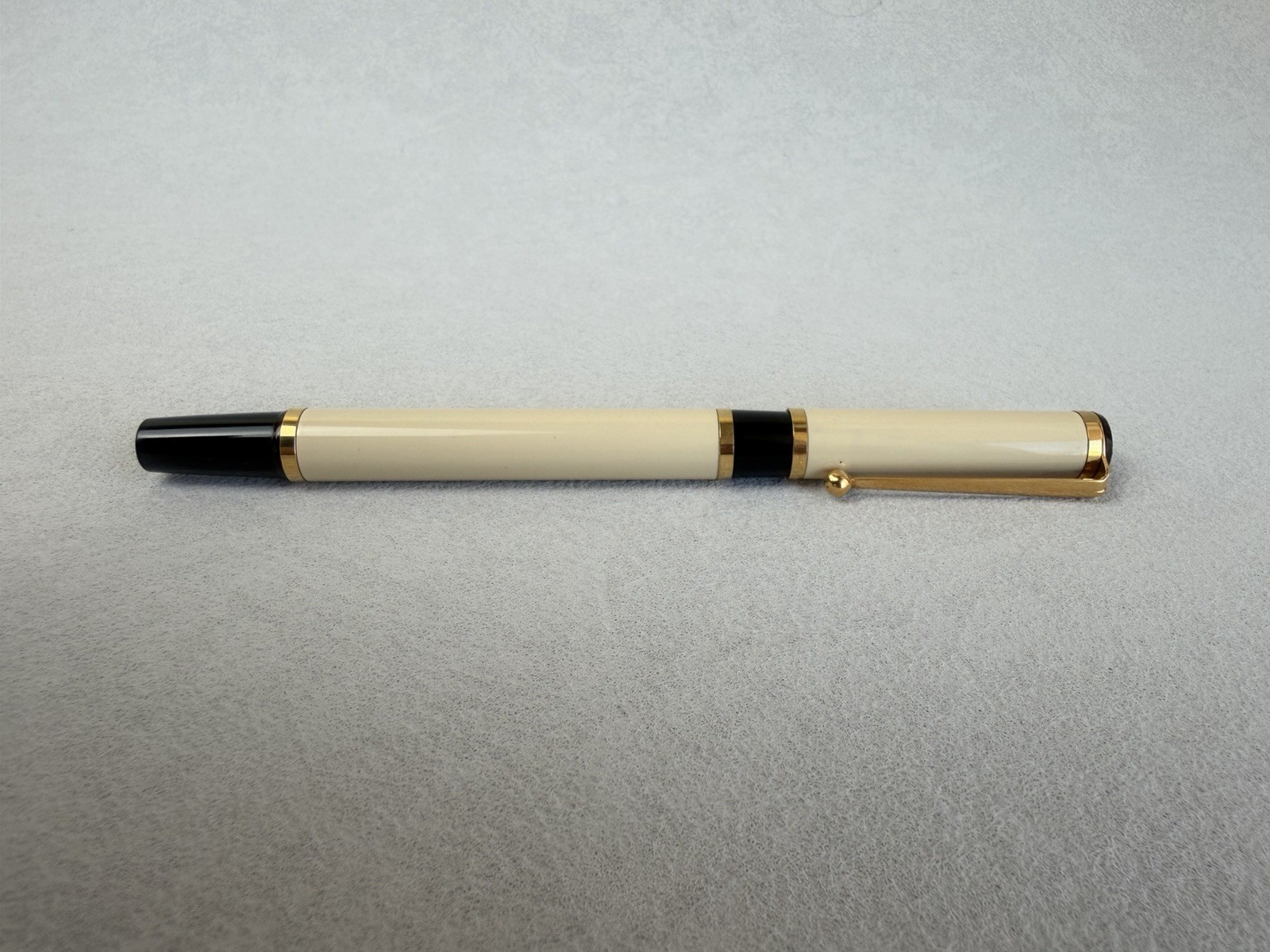 Vintage Waterman Fountain Pen 18K Gold Nib France