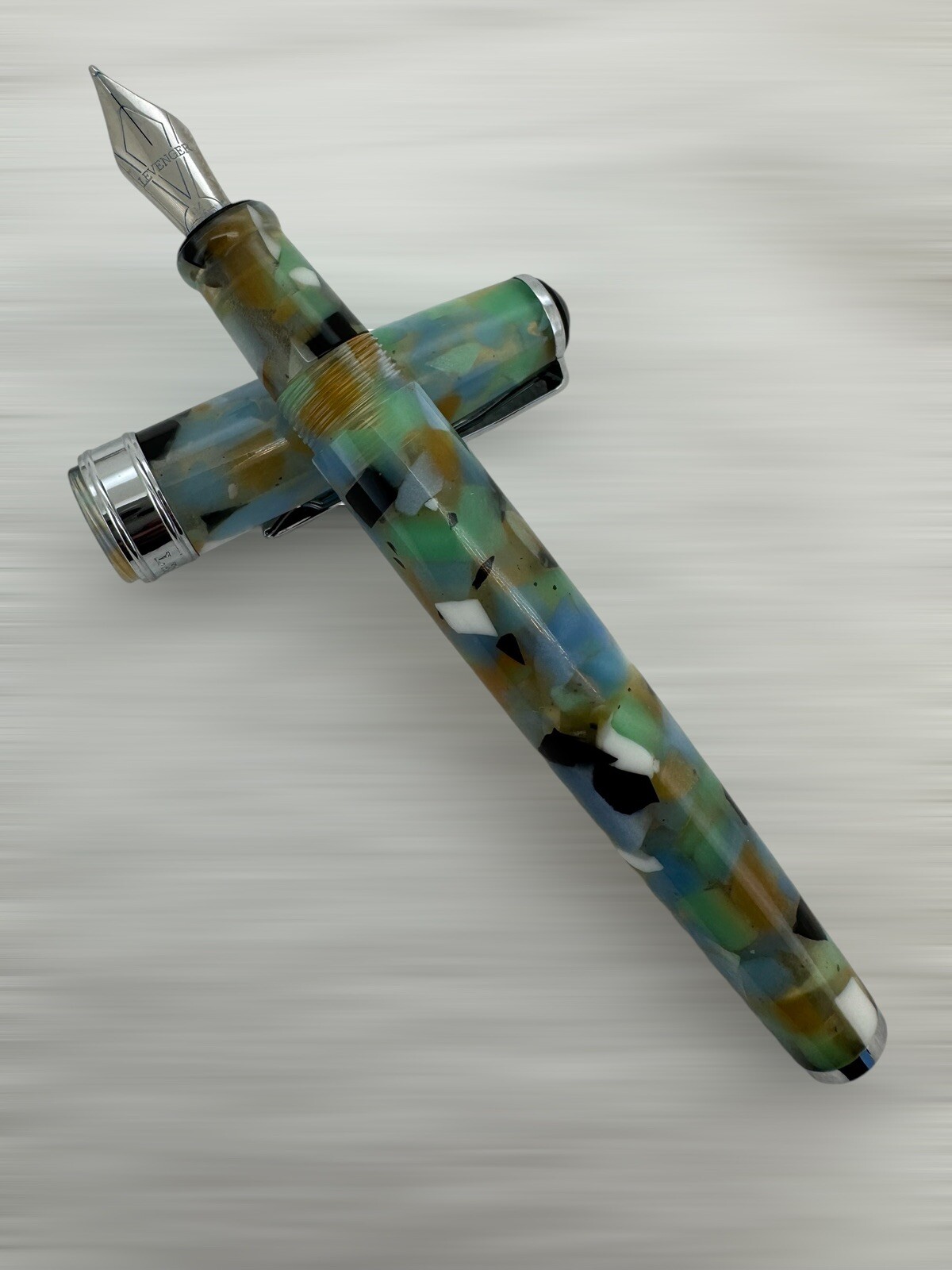 Montblanc Great Masters Alligator Leather Blue Fountain Pen 18K M Nib