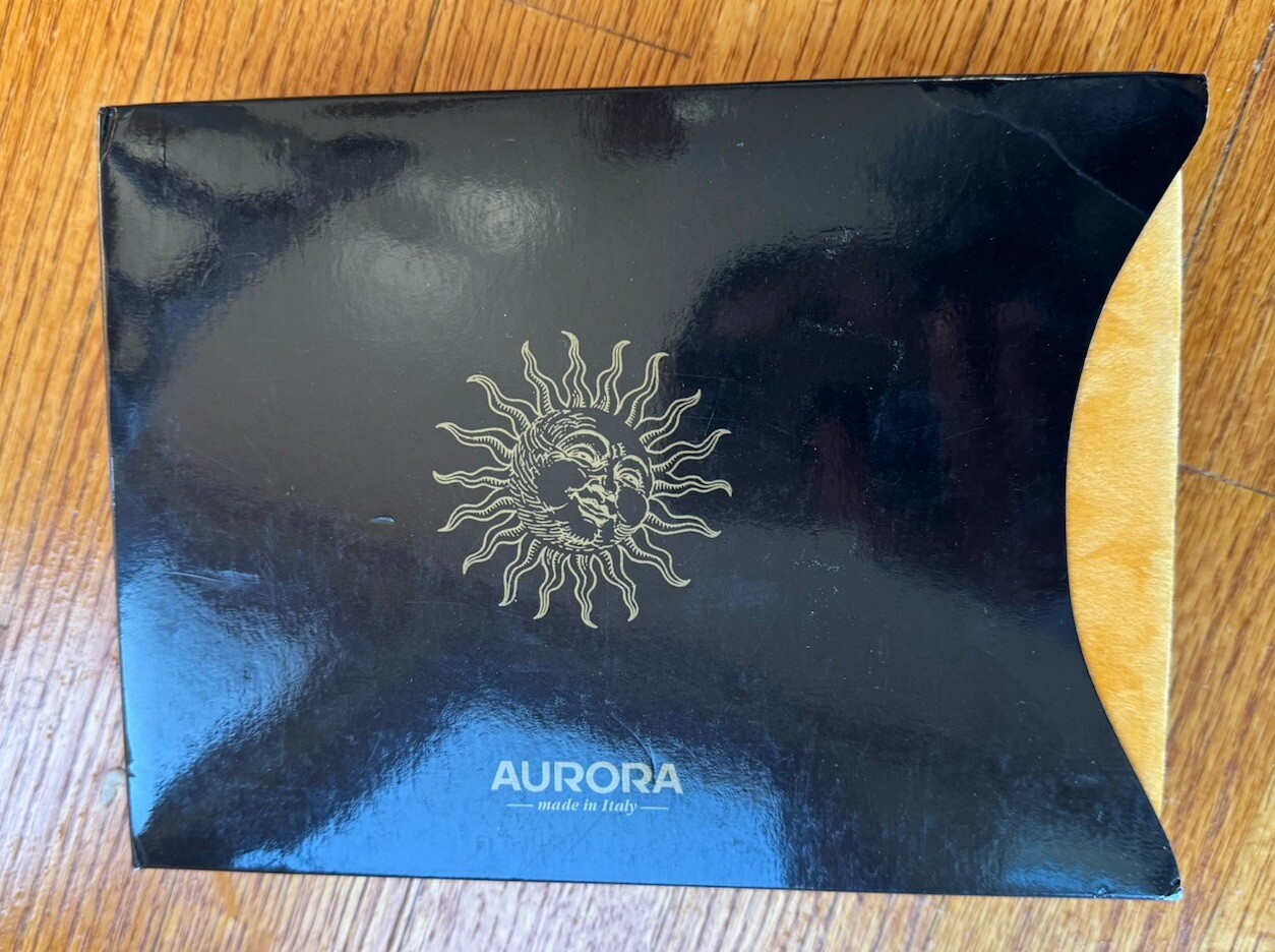 Aurora Optima Limited Edition Fountain Pen Set 18K Gold Nib - Image 4