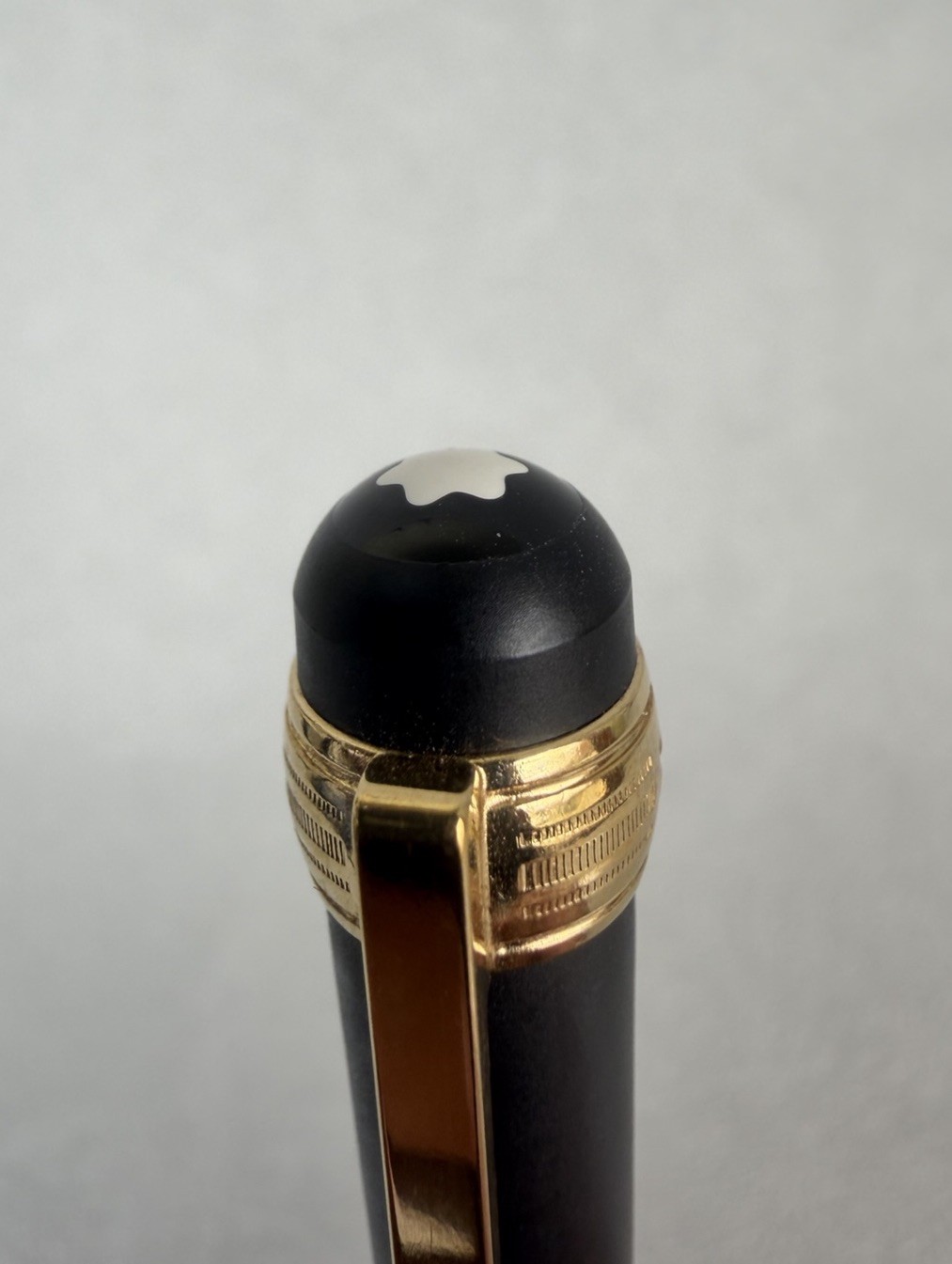 Montblanc Scenium Ballpoint Pen Black Gold Trim - Image 7
