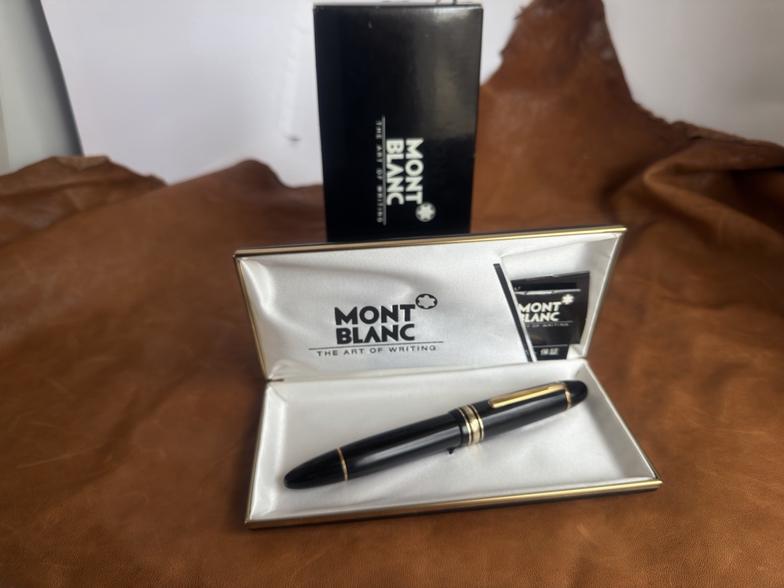 Montblanc Meisterstuck 149 Fountain Pen 18C Gold Broad Nib - Image 3