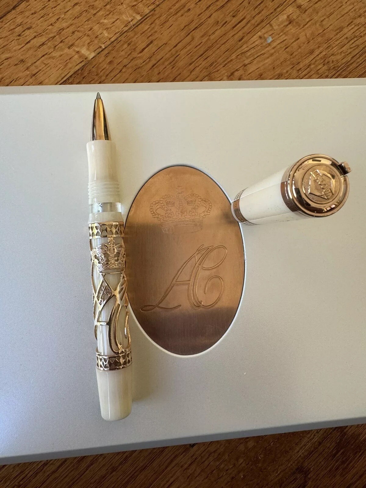 Visconti Monaco Royal Princely Wedding Limited Edition Rollerball Pen - Image 8