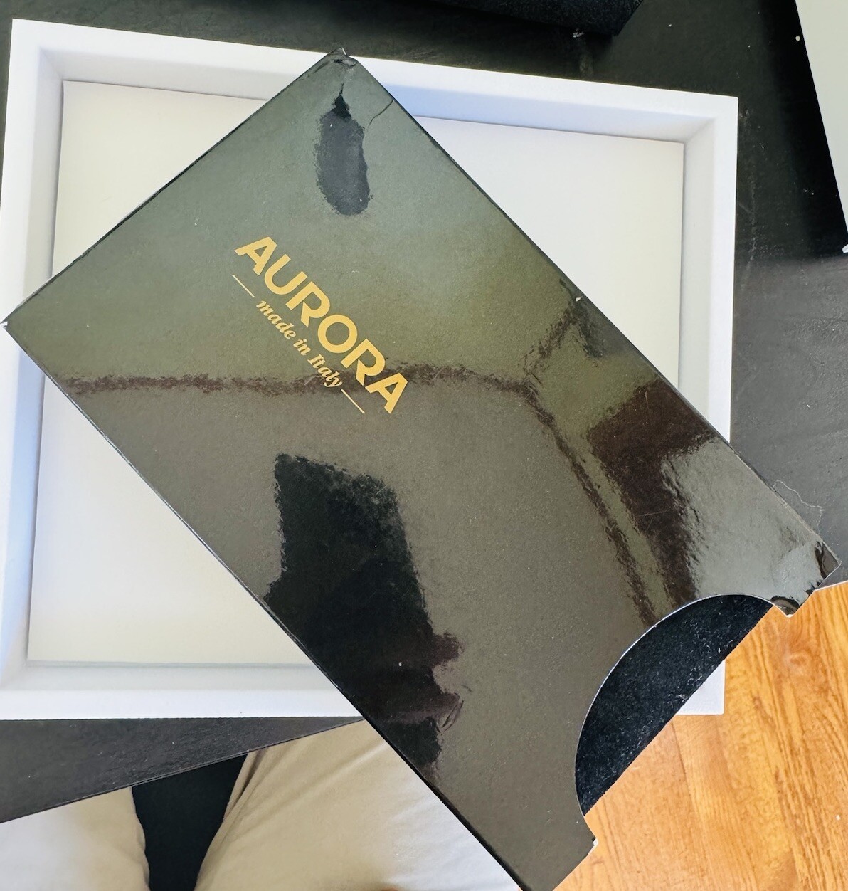 Aurora Light Blue Fountain Pen 14K Gold M Nib with Two Ink Refills - Image 8