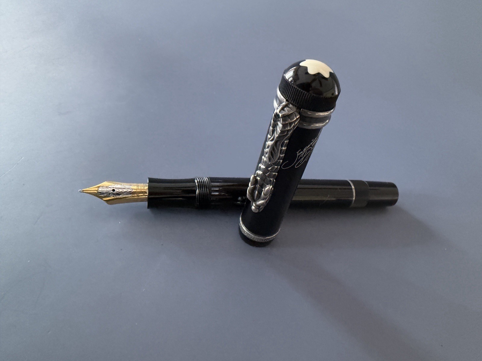 Montblanc Great Characters Alfred Hitchcock Rollerball Pen Limited Edition 3000 - Image 2