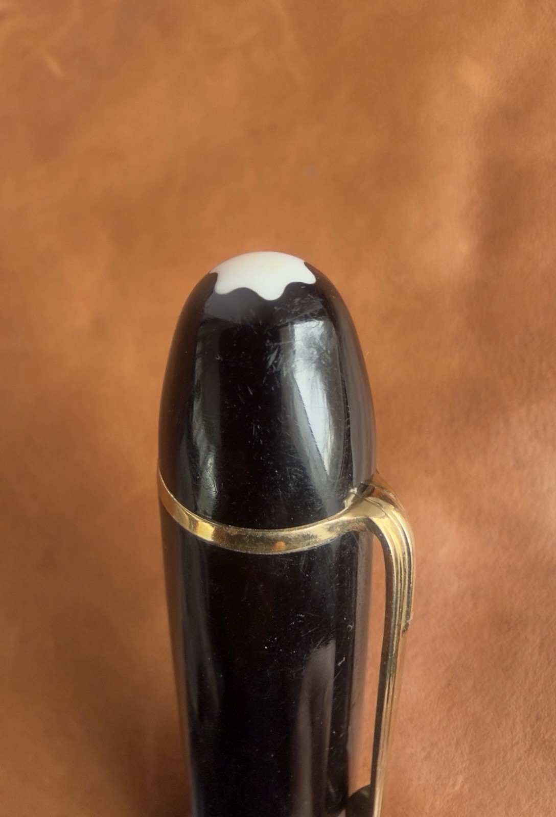 Montblanc Meisterstuck 149 Fountain Pen 18C Gold Broad Nib - Image 16