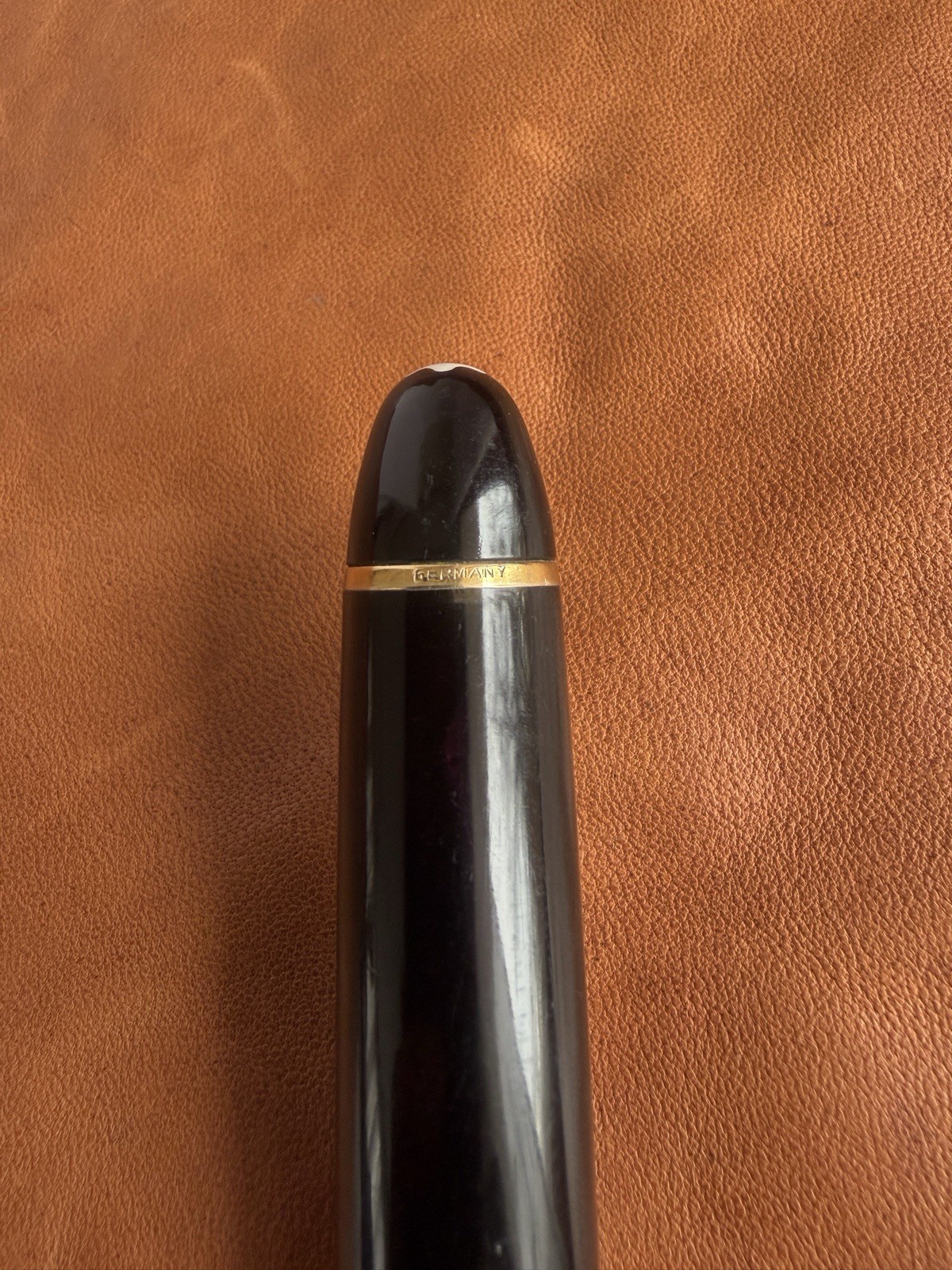 Montblanc Meisterstuck 149 Fountain Pen 18C Gold Broad Nib - Image 15