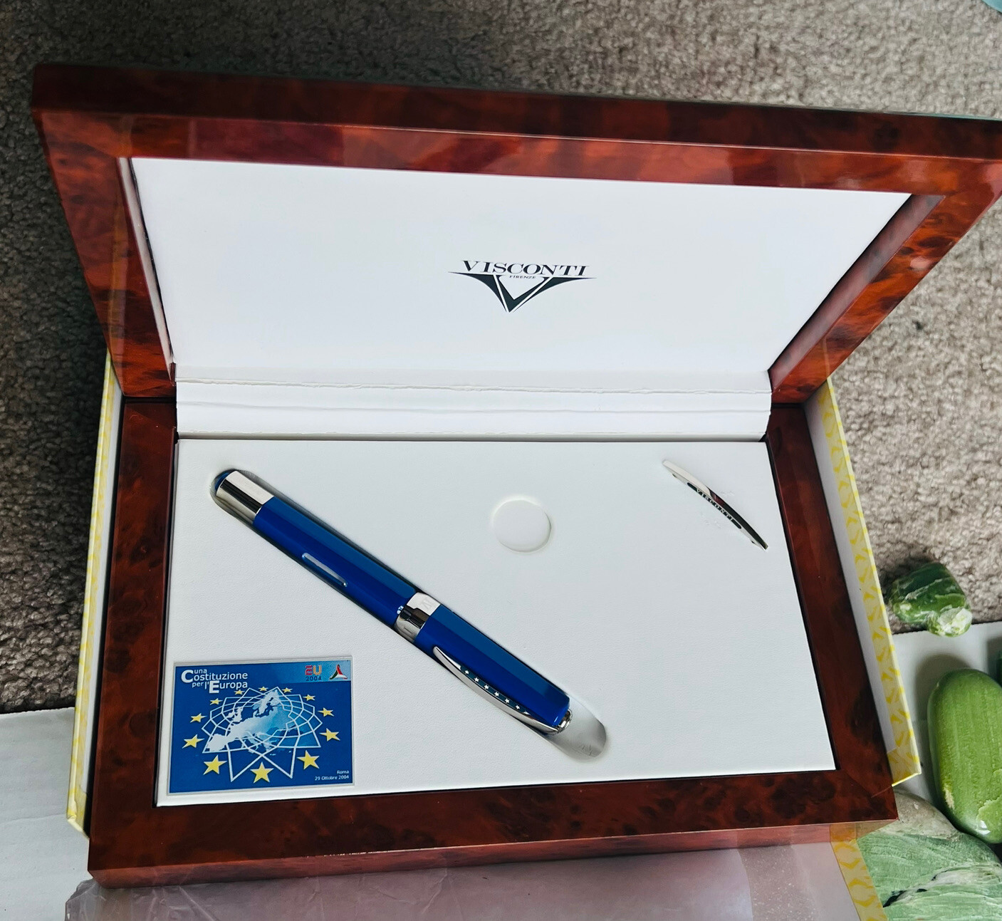 Visconti European Constitution Fountain Pen Limited Edition 18K F Nib - Image 2