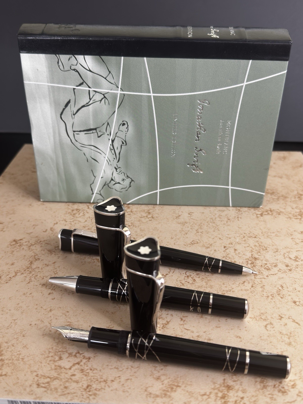 Montblanc Jonathan Swift Writers Edition 3-Pen Set RB Pencil FP 18K Nib