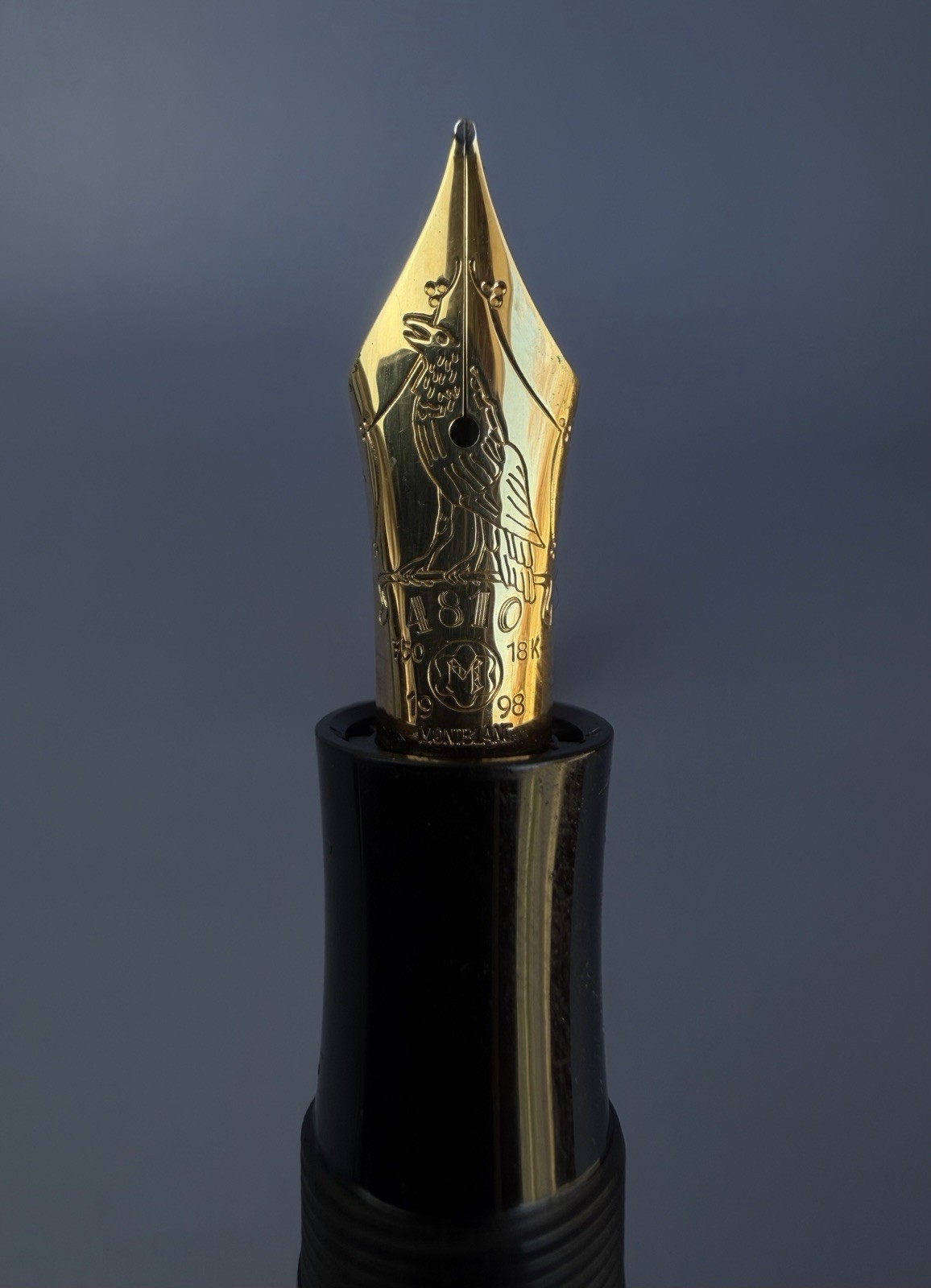 Montblanc Writers Edition Edgar Allan Poe Fountain Pen 18K M Nib - Image 12