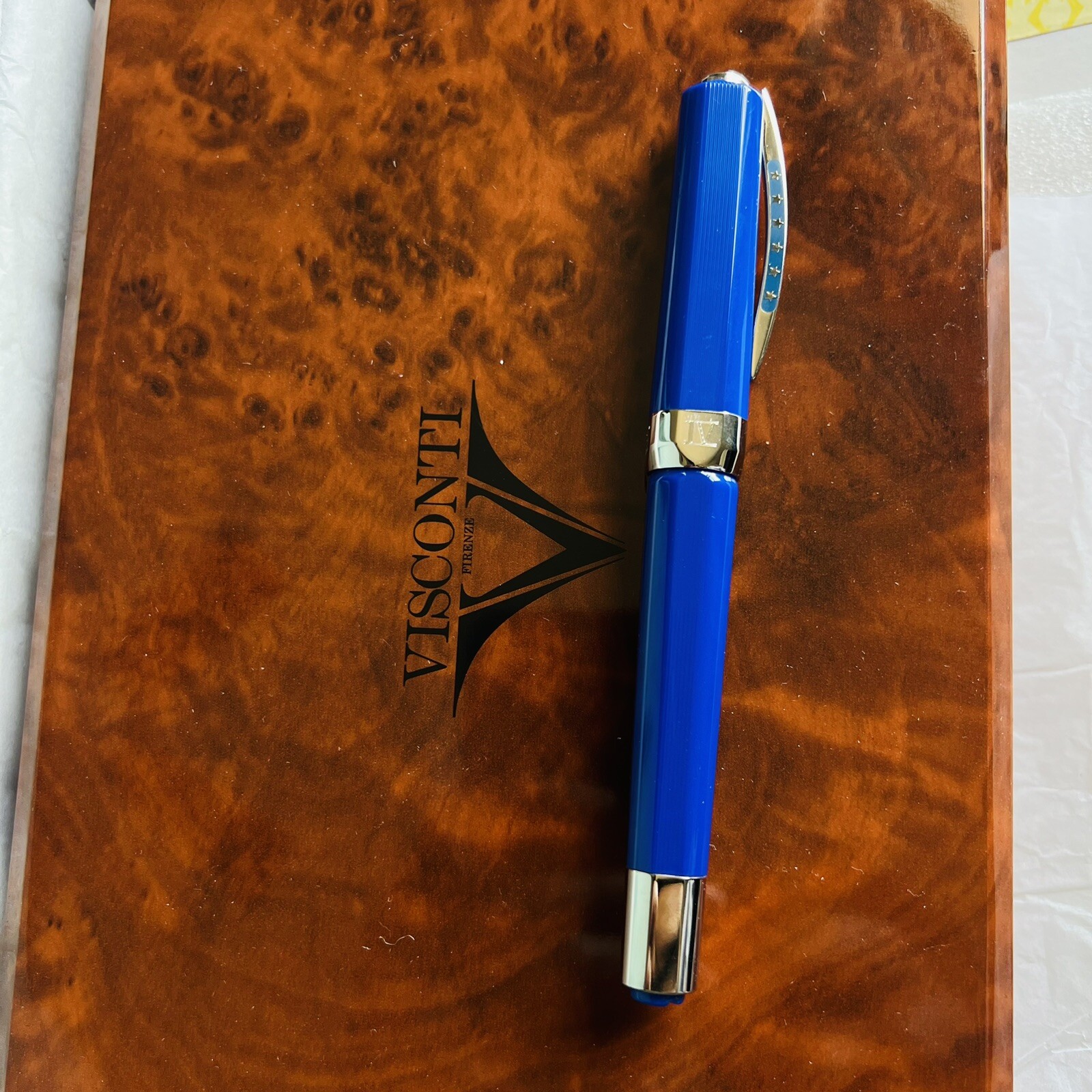 Visconti European Constitution Fountain Pen Limited Edition 18K F Nib - Image 9