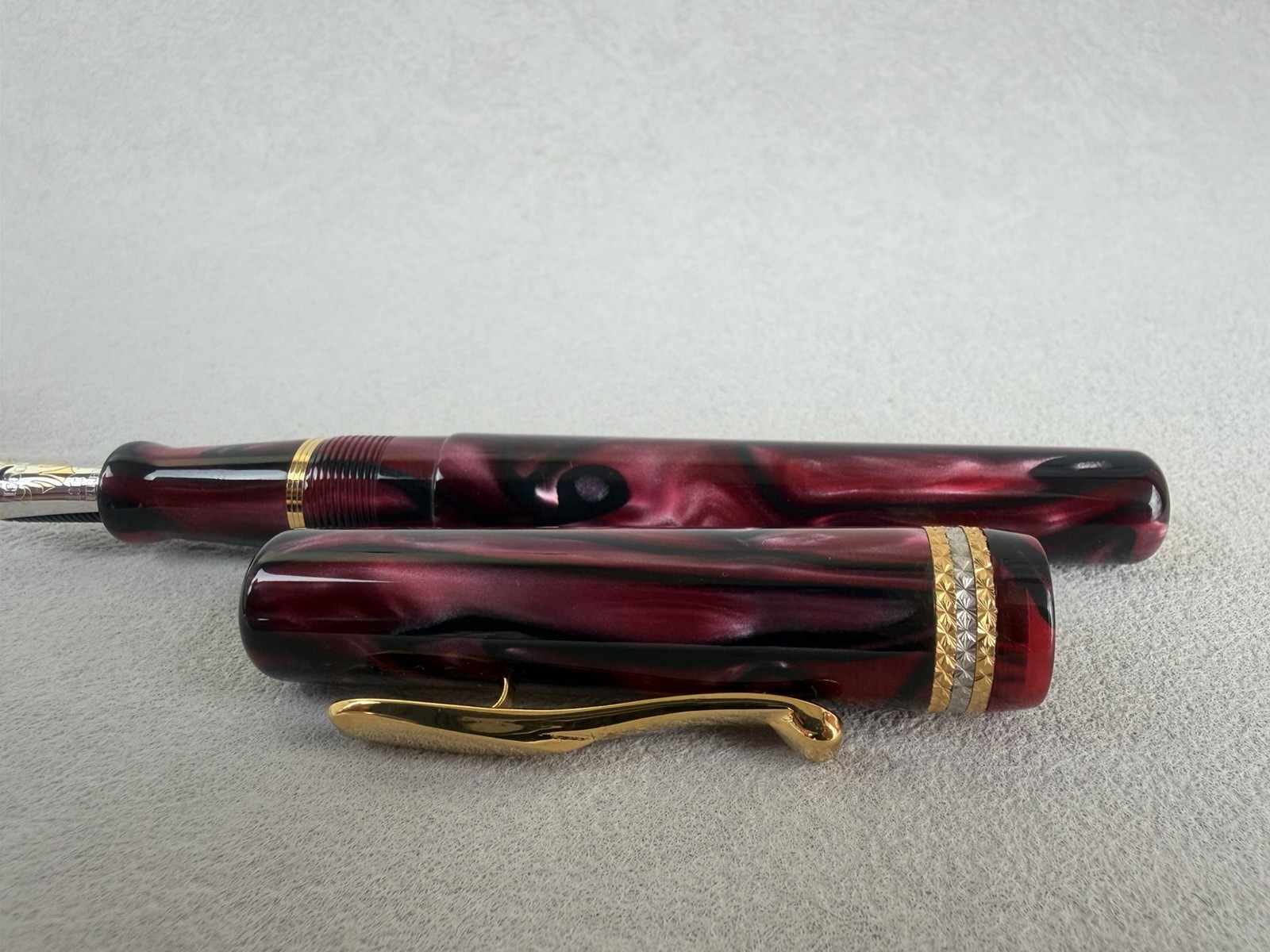 Visconti Kaleido Limited Edition 01/50 Burgundy Celluloid Fountain Pen 18K Nib - Image 9