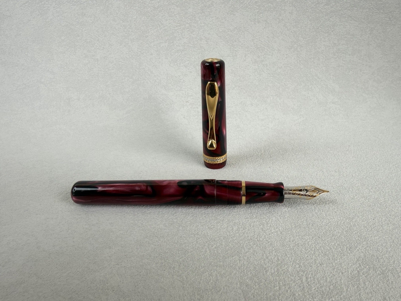 Visconti Kaleido Limited Edition 01/50 Burgundy Celluloid Fountain Pen 18K Nib