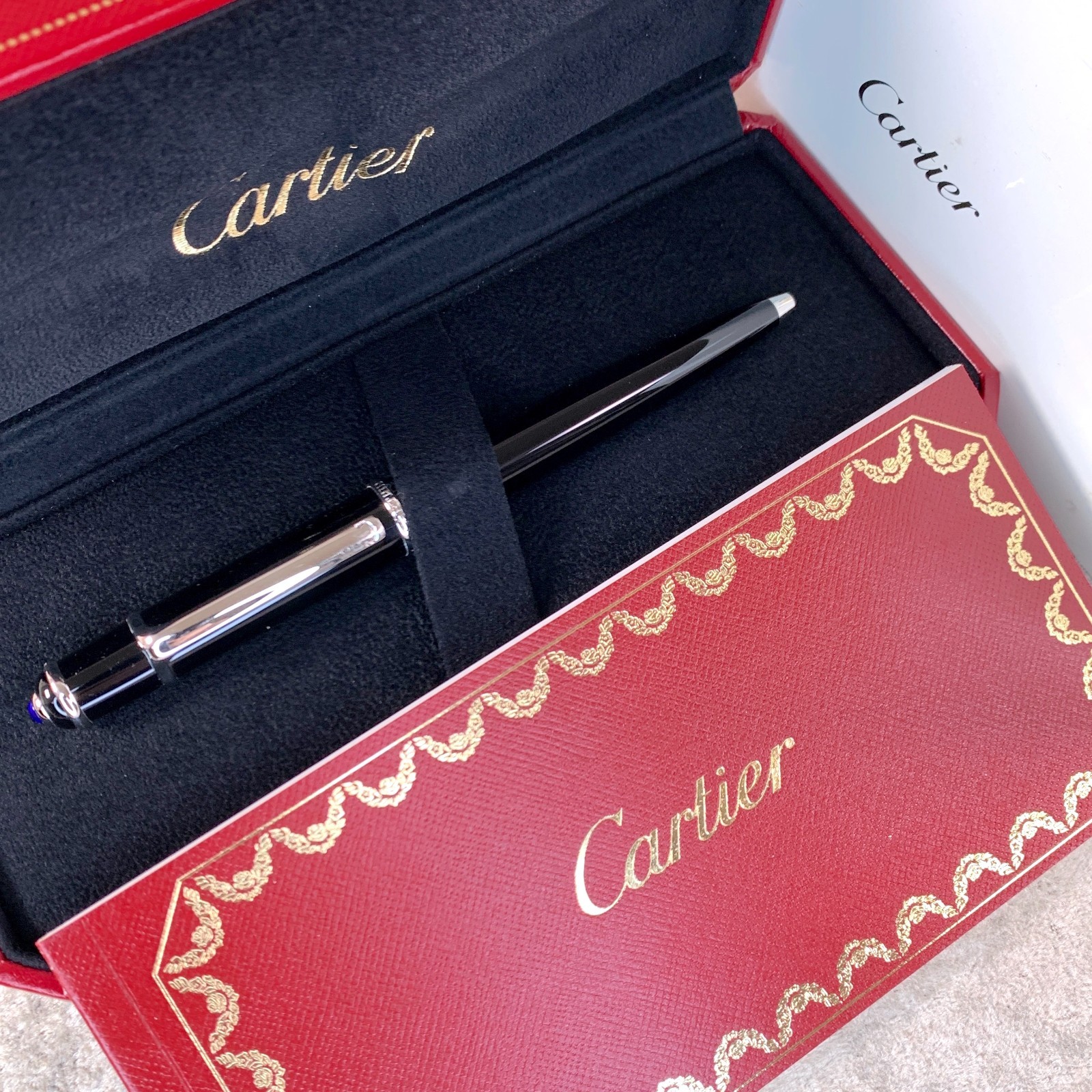 Cartier Twist Type Authentic Ballpoint Pen Black Resin and Silver - Image 4