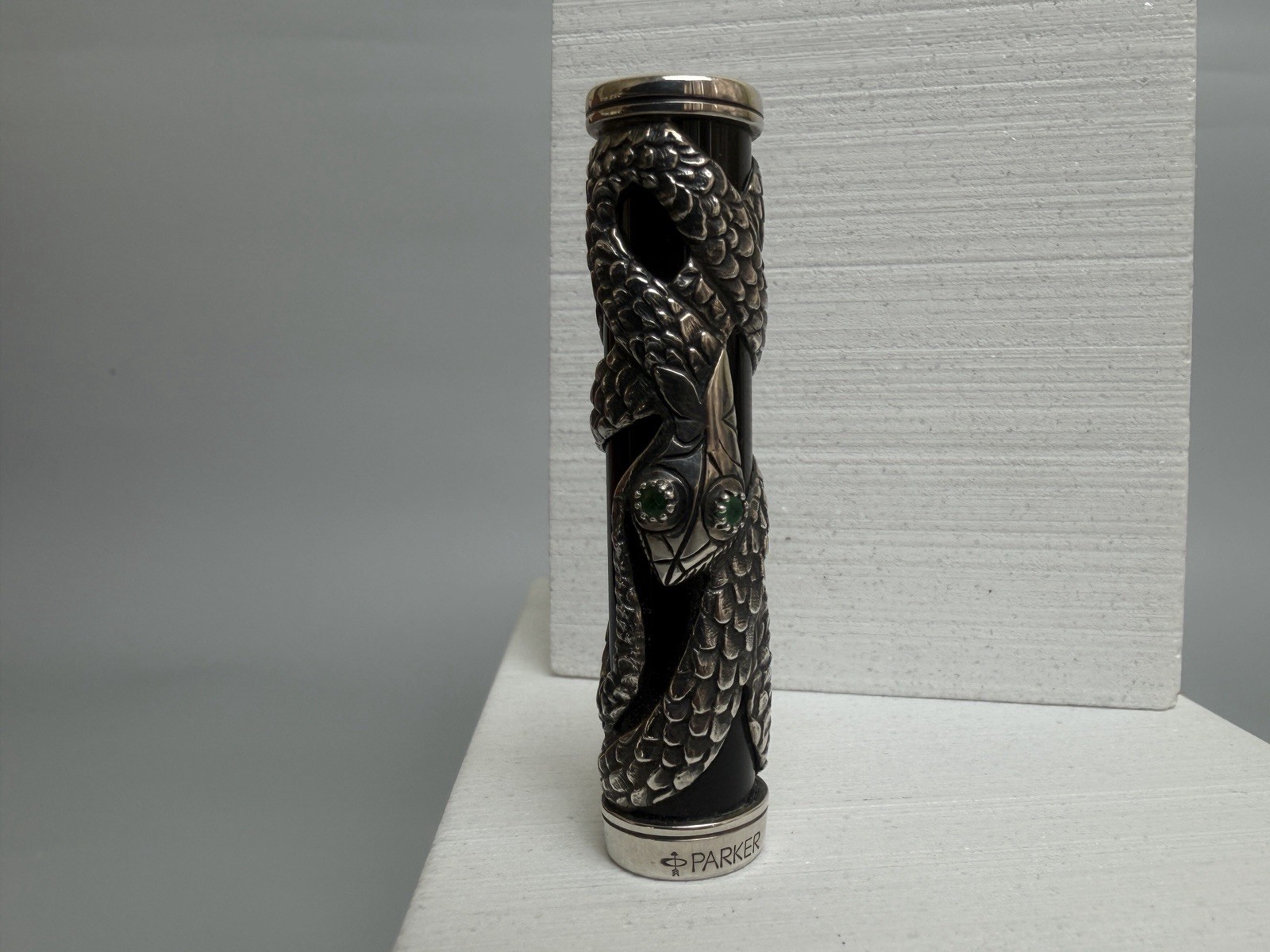 Parker Snake Limited Edition Fountain Pen Sterling Silver 18K Gold M Nib - Image 4
