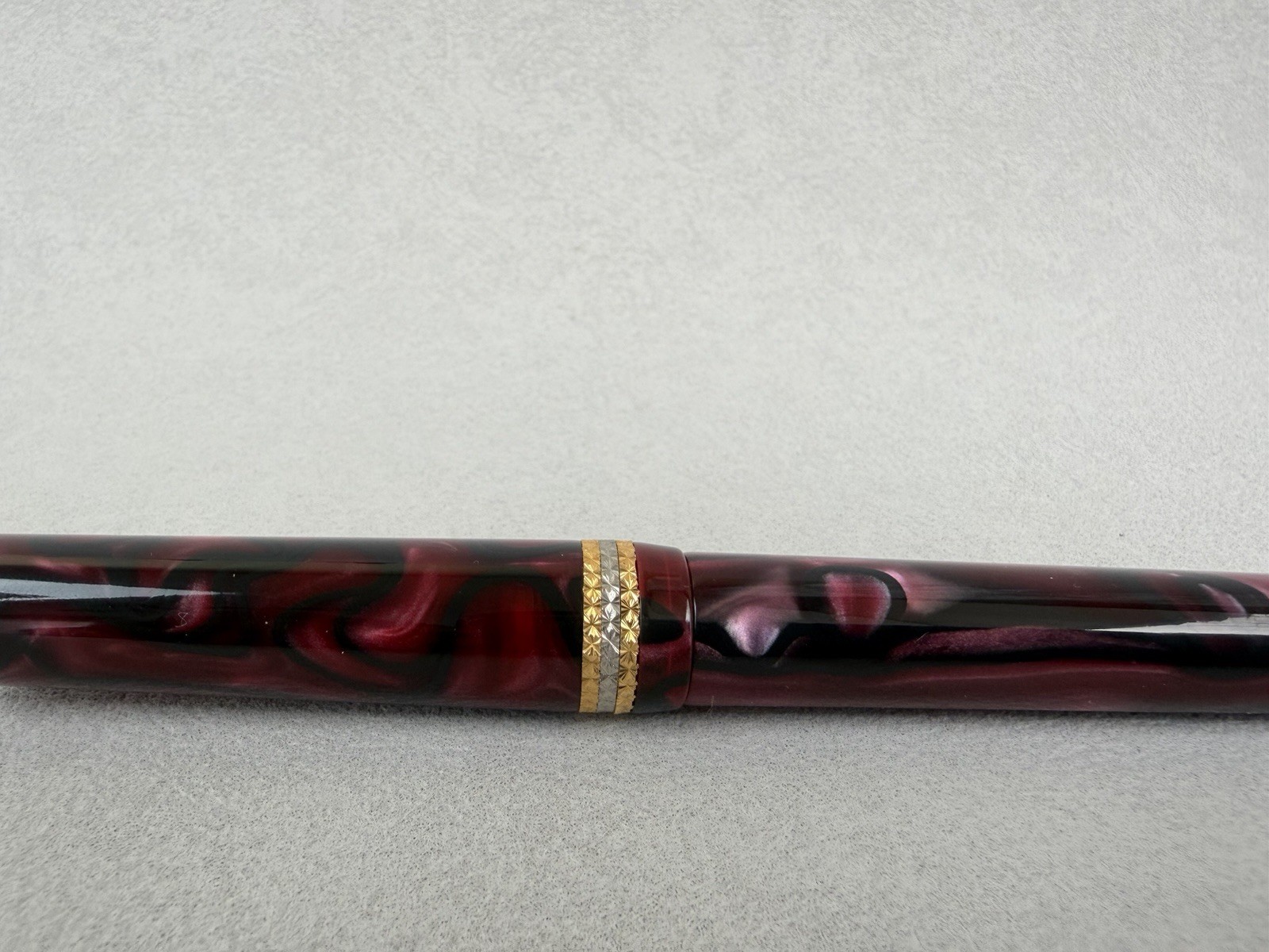 Visconti Kaleido Limited Edition 01/50 Burgundy Celluloid Fountain Pen 18K Nib - Image 15