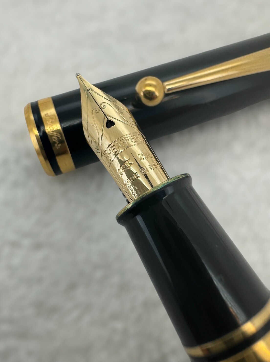 Sheaffer Grand Connoisseur 18K Gold Nib Fountain Pen - Image 4