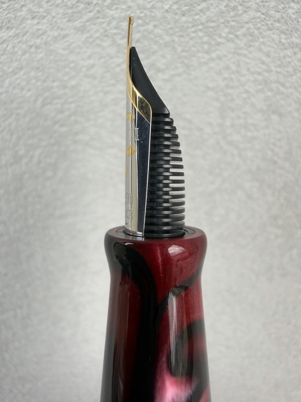 Visconti Kaleido Limited Edition 01/50 Burgundy Celluloid Fountain Pen 18K Nib - Image 5