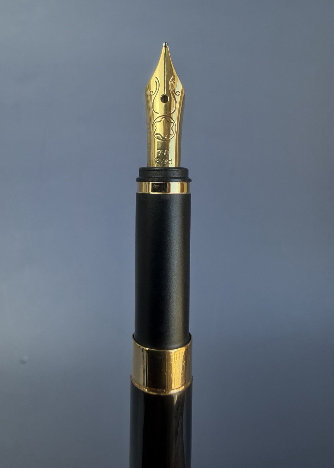Montblanc Noblesse Fountain Pen Black Marble 18ct Gold M Nib - Image 4