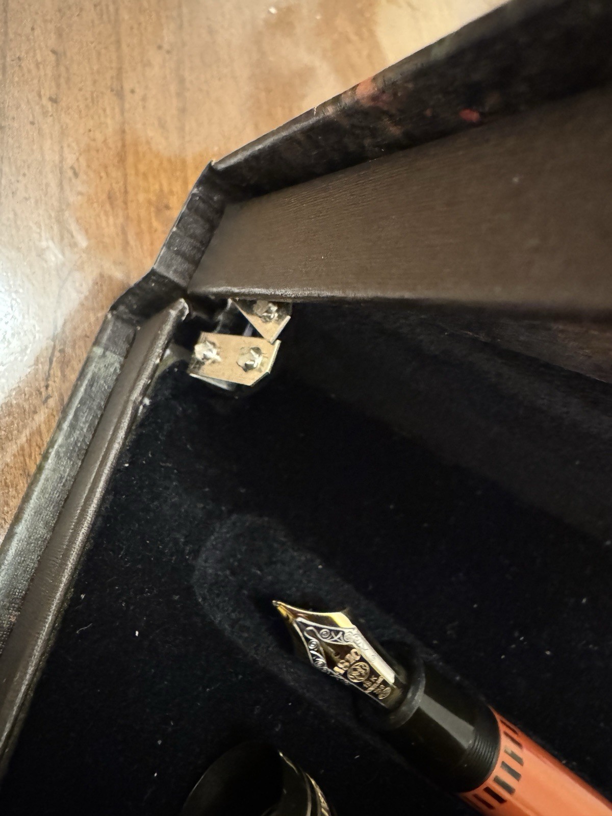 Montblanc Ernest Hemingway Writers Edition Fountain Pen B 18K Gold Nib - Image 17