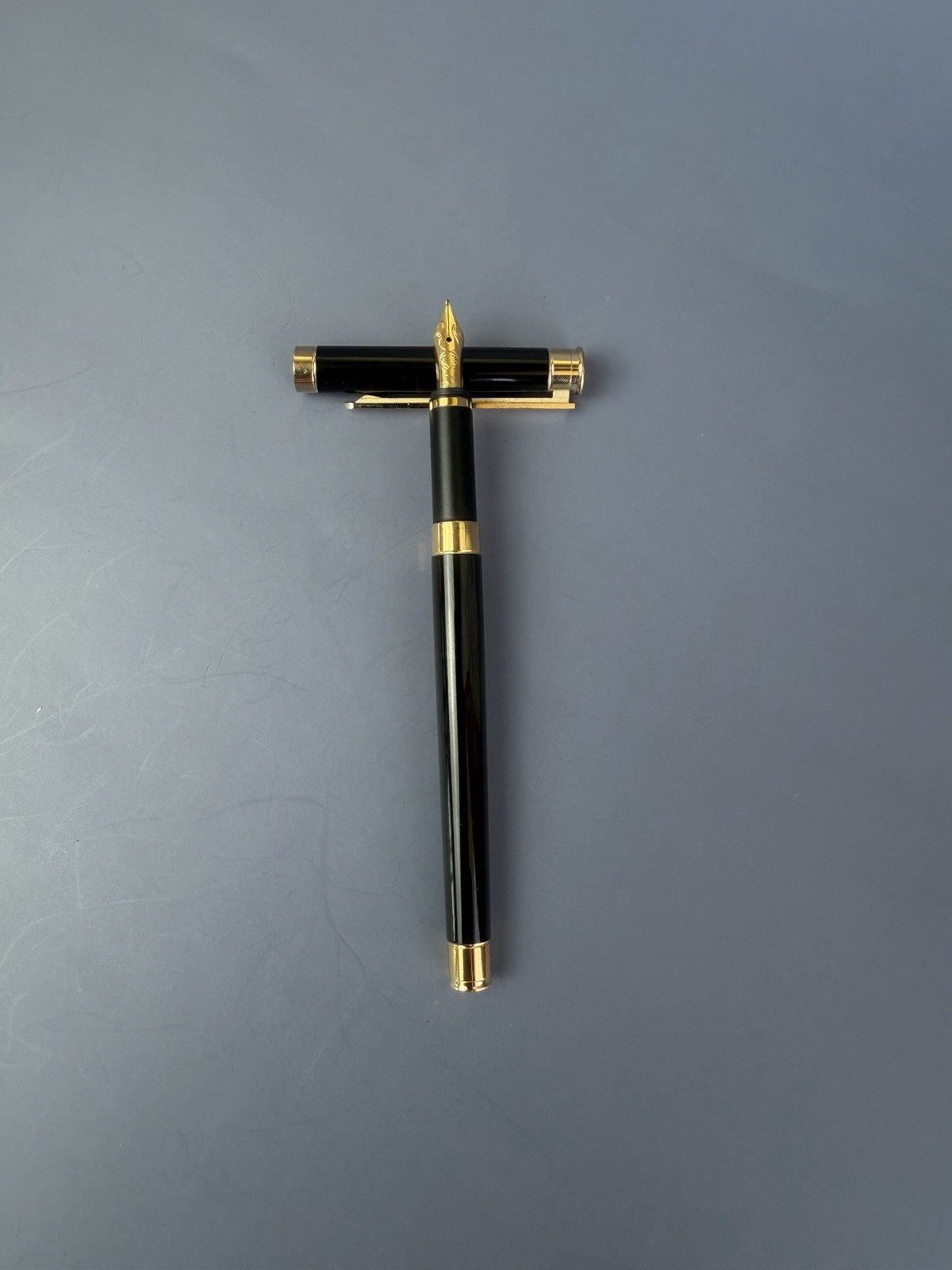 Montblanc Noblesse Fountain Pen Black Marble 18ct Gold M Nib - Image 3