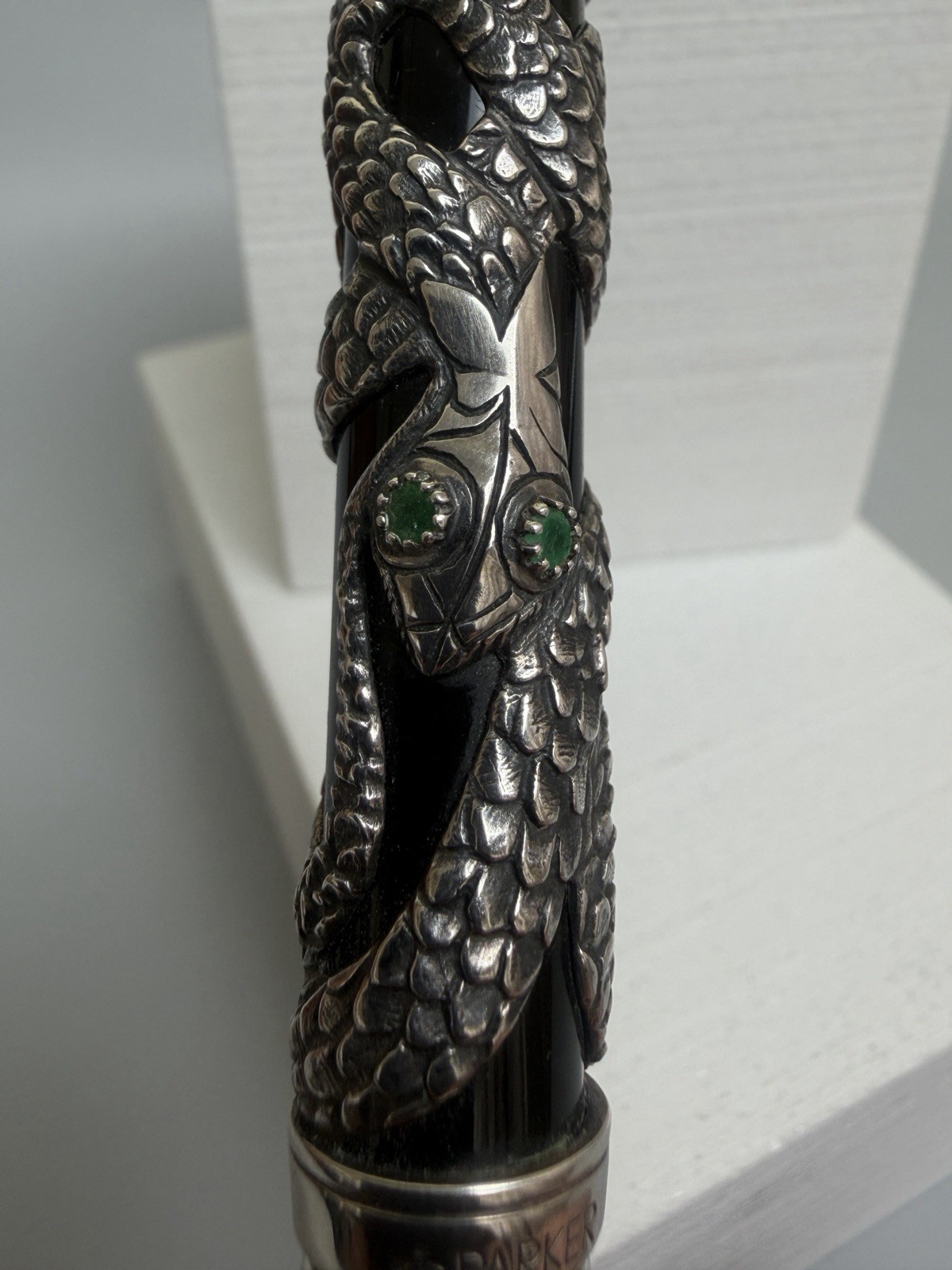 Parker Snake Limited Edition Fountain Pen Sterling Silver 18K Gold M Nib - Image 14