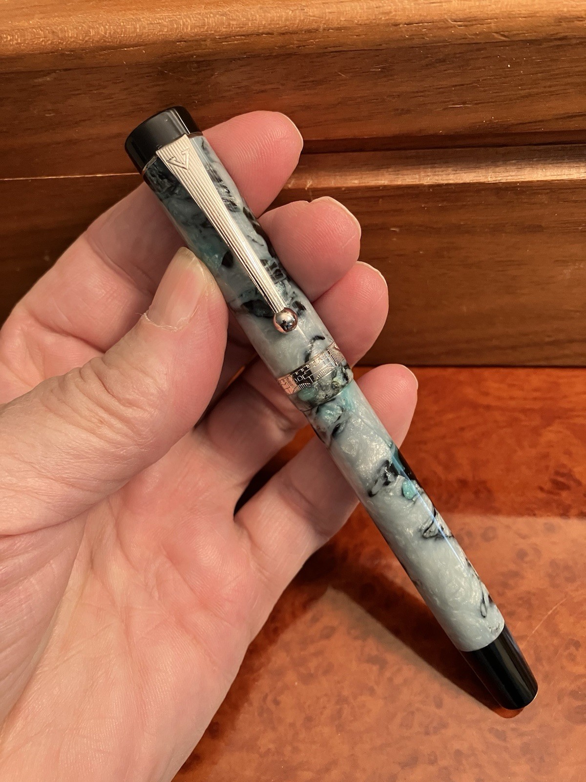 Visconti Rinascimento Star Dust Celluloid Cobalt Fountain Pen 14K M Nib - Image 4