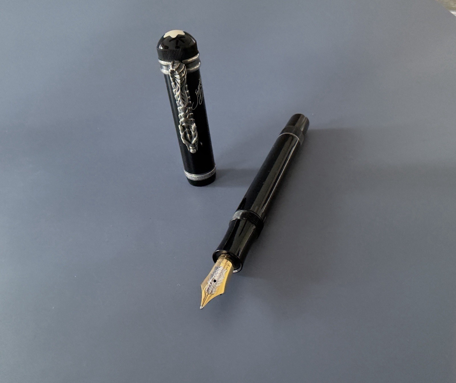 Montblanc Great Characters Alfred Hitchcock Rollerball Pen Limited Edition 3000 - Image 17