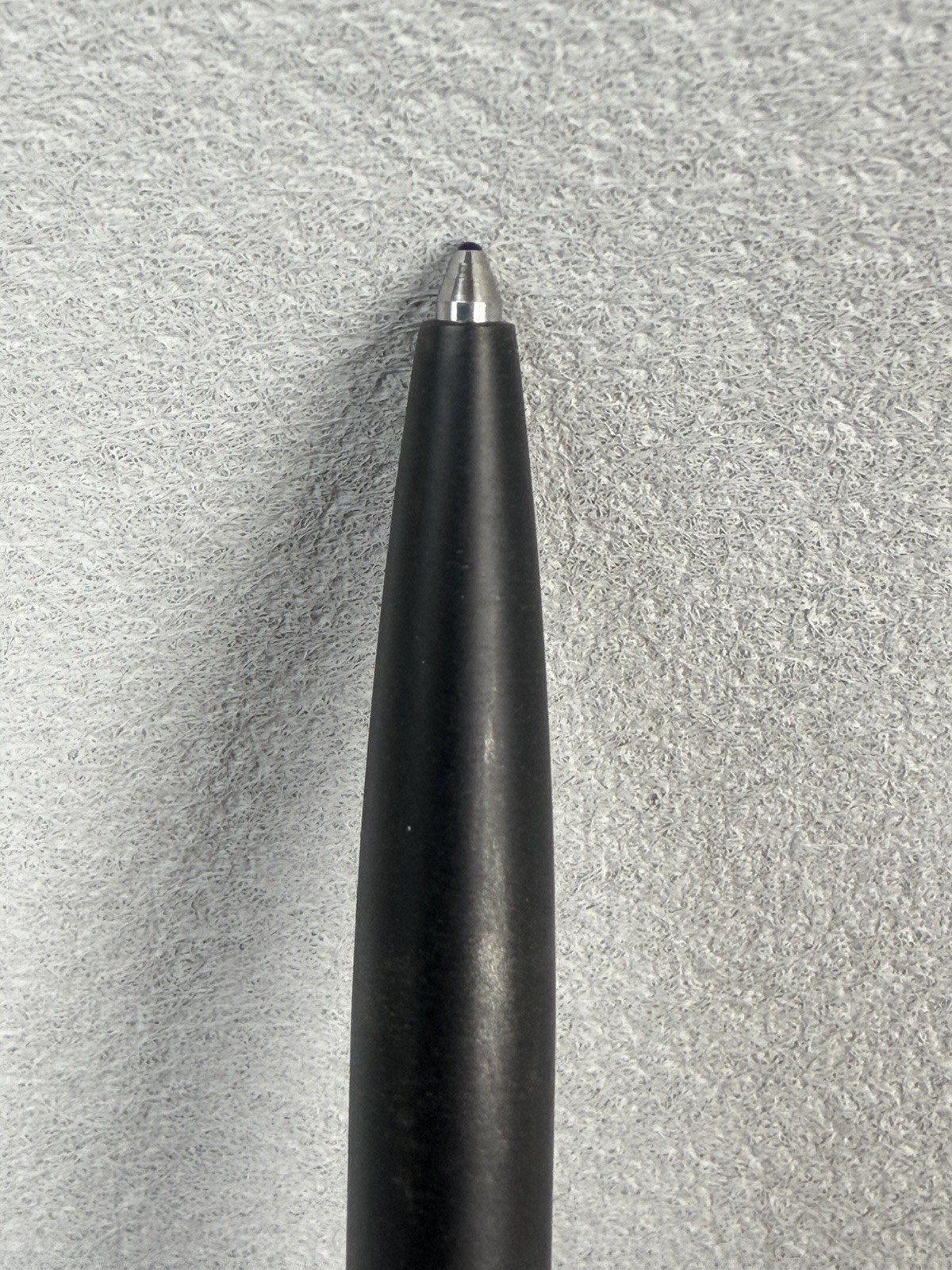 Montblanc Scenium Ballpoint Pen Black Gold Trim - Image 4