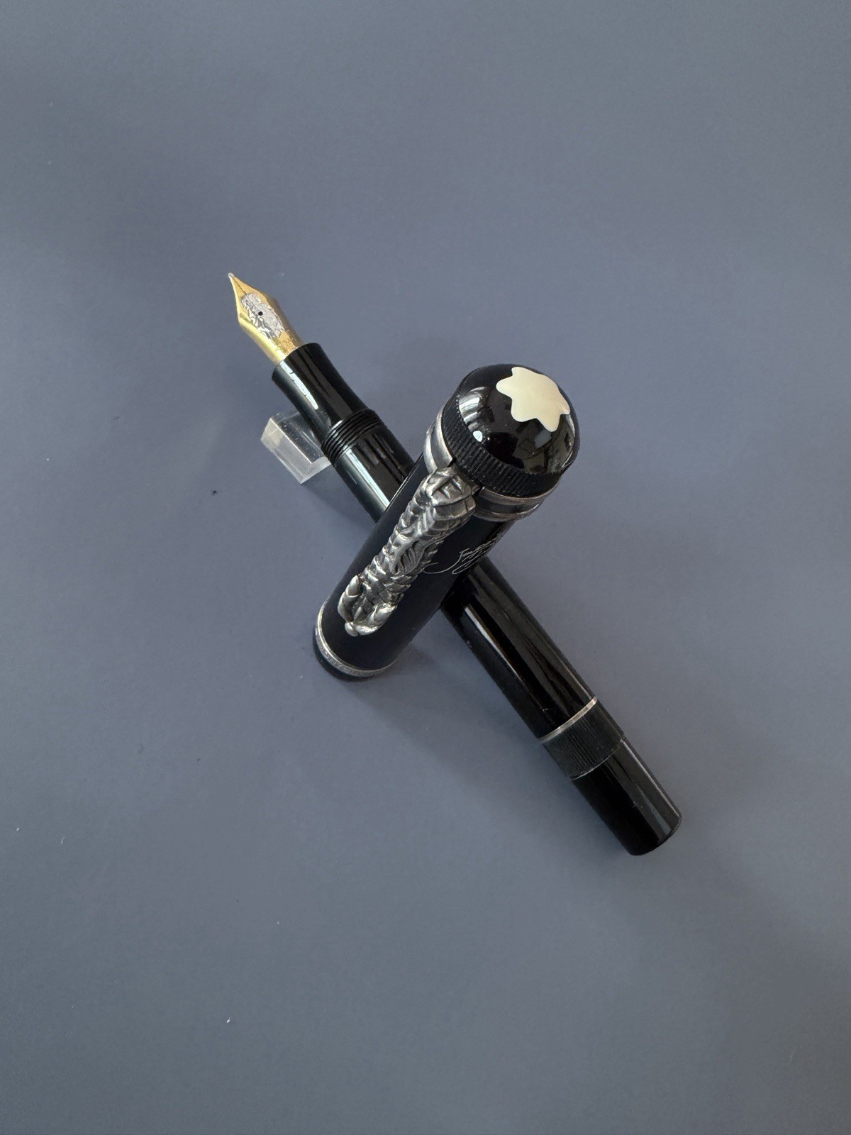 Montblanc Great Characters Alfred Hitchcock Rollerball Pen Limited Edition 3000 - Image 3