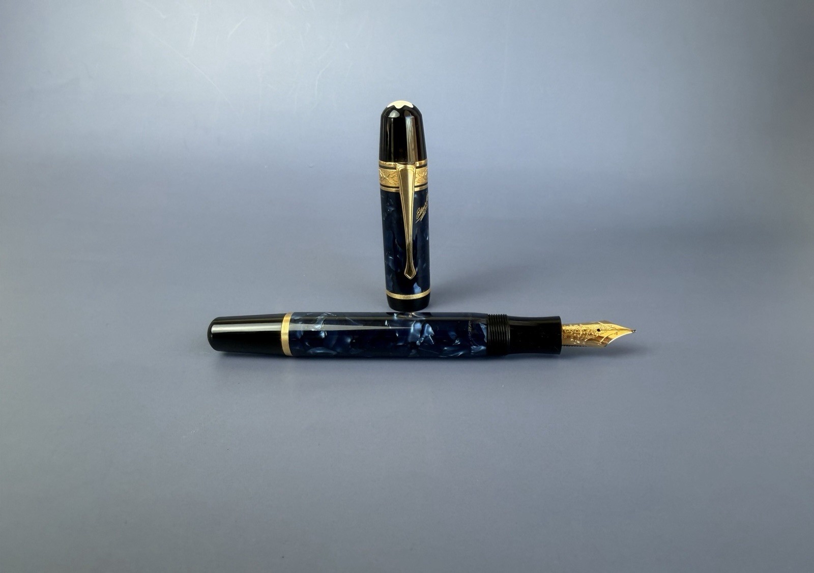 Montblanc Writers Edition Edgar Allan Poe Fountain Pen 18K M Nib - Image 5