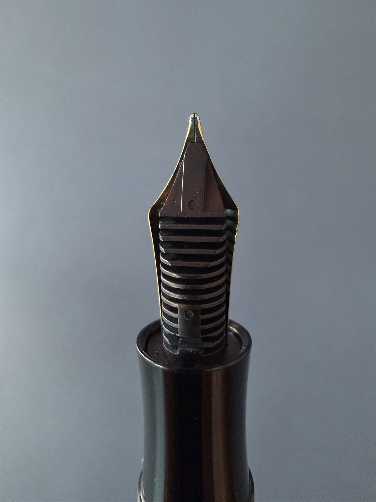 Montblanc Great Characters Alfred Hitchcock Rollerball Pen Limited Edition 3000 - Image 10