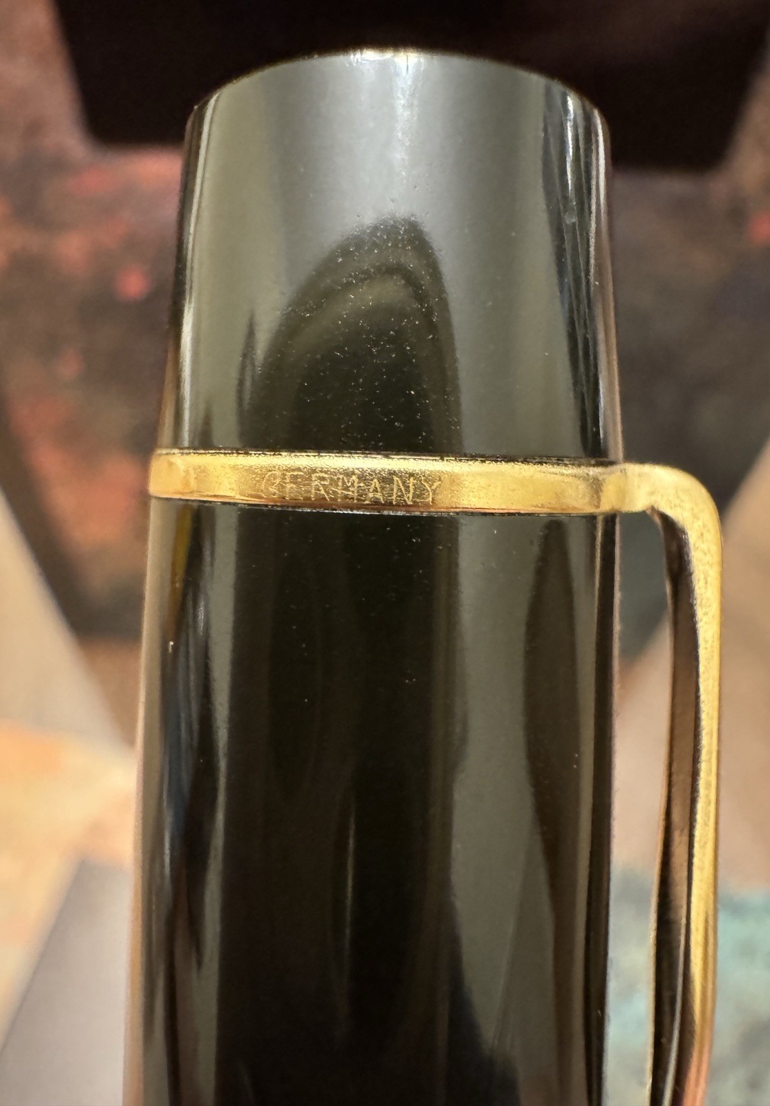 Montblanc Ernest Hemingway Writers Edition Fountain Pen B 18K Gold Nib - Image 10